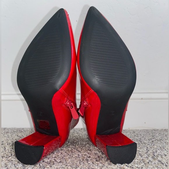 Dream Pairs Red Heeled Boots - Picture 6 of 10